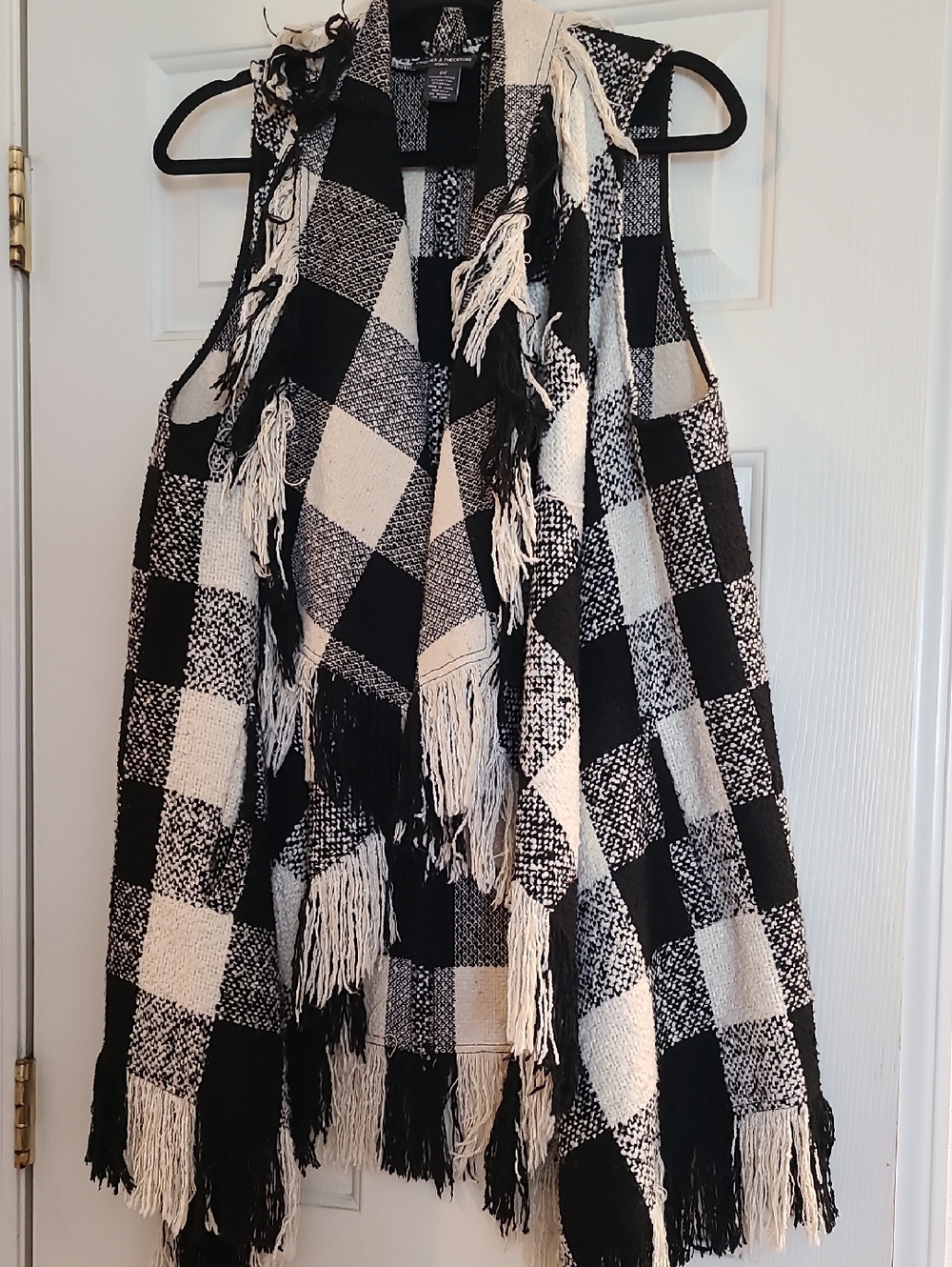 Chelsea & Theodore Black and White Textured Open Vest
